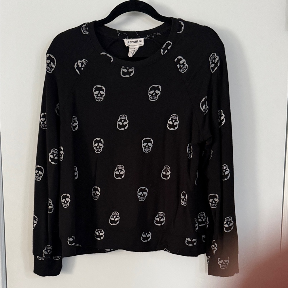 For The Republic Black Skull Print Long Sleeve Top